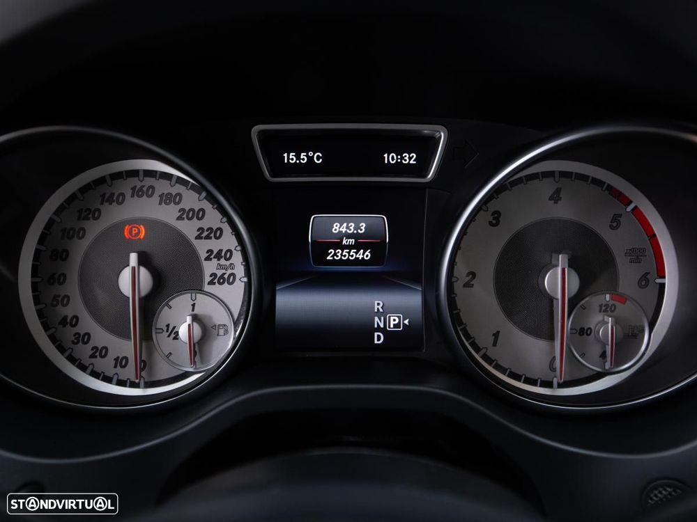 Mercedes-Benz GLA 200 - 17