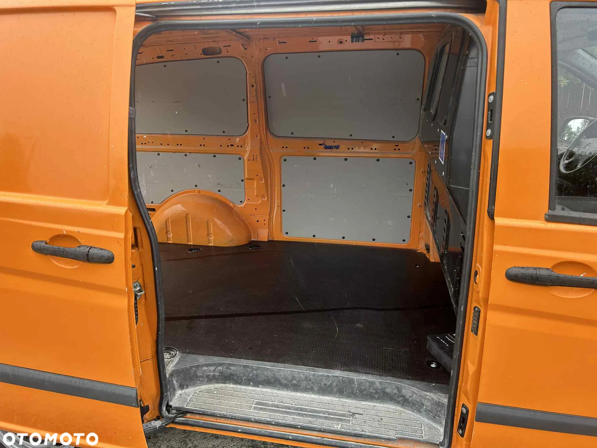 Mercedes-Benz Vito - 25