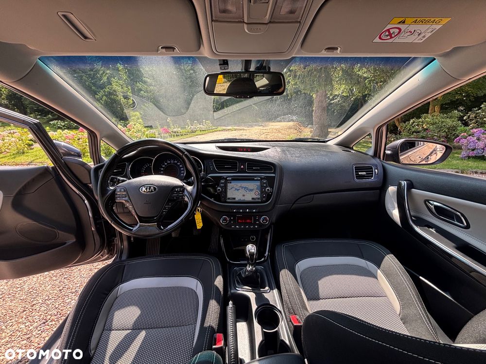 Kia Ceed 1.6 GDI Platinum Edition - 26