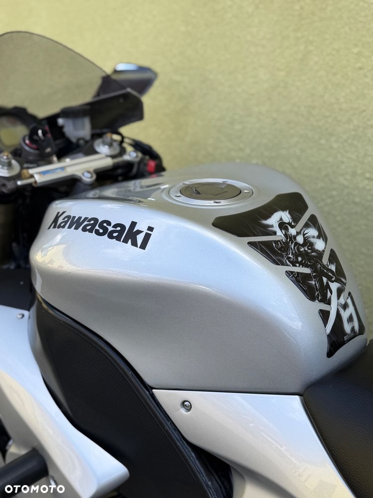 Kawasaki ZX - 32