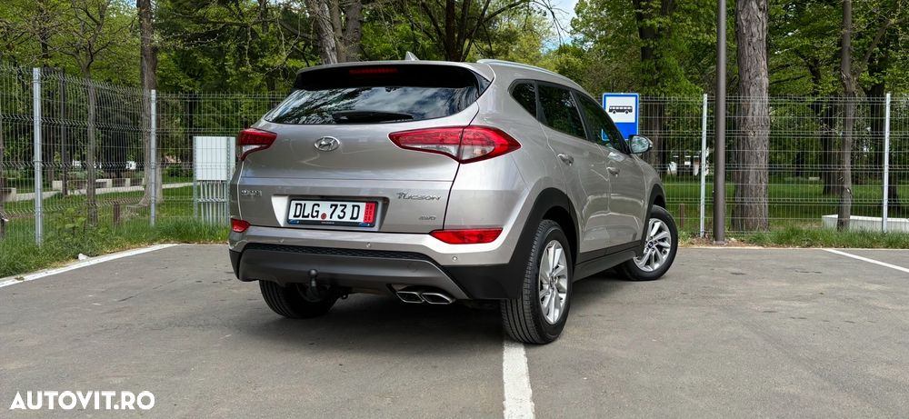 Hyundai Tucson 2.0 CRDI 4WD Automatik Advantage - 4