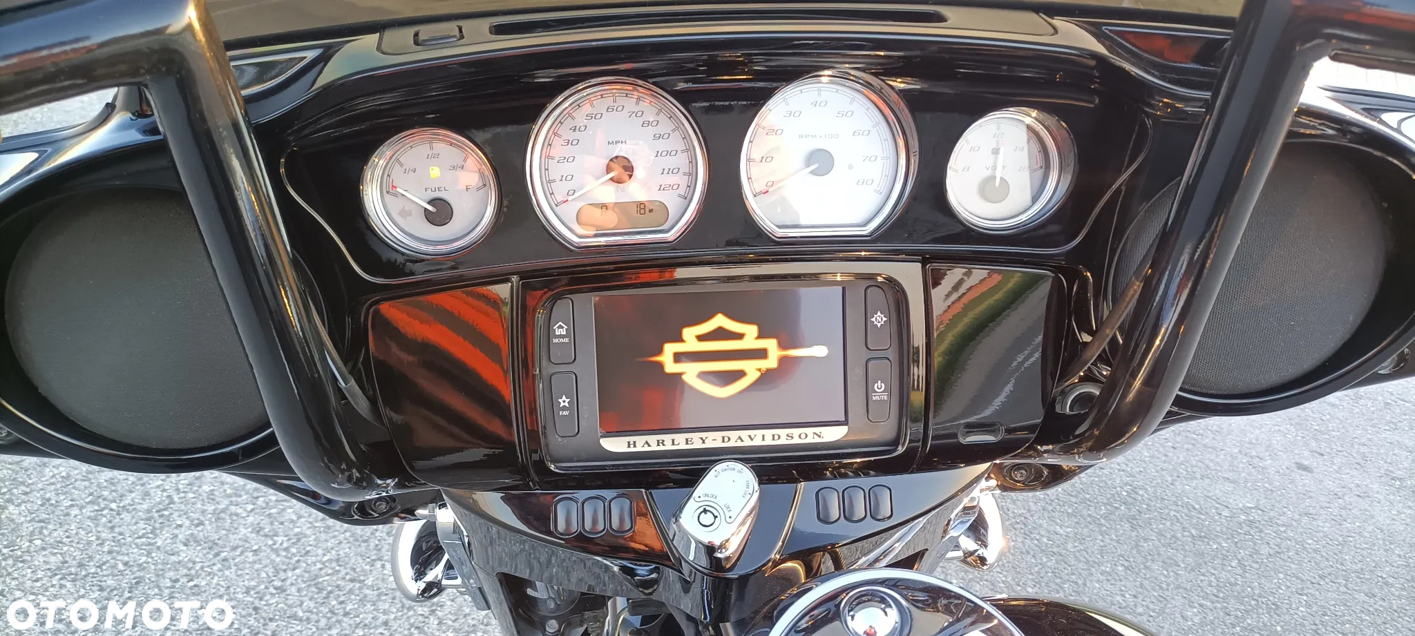 Harley-Davidson Touring Street Glide - 9