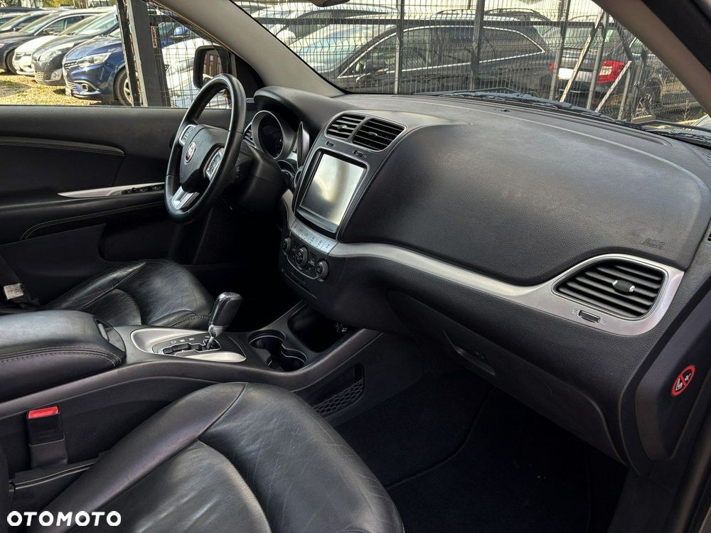 Fiat Freemont 2.0 Multijet Lounge AWD - 29