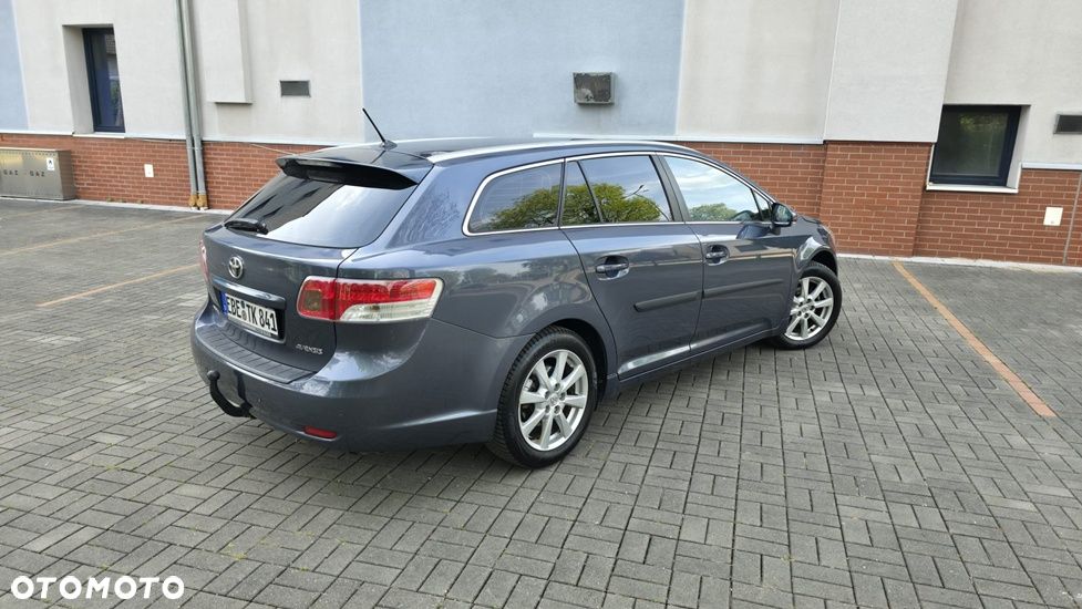 Toyota Avensis 1.8 Business Edition - 6