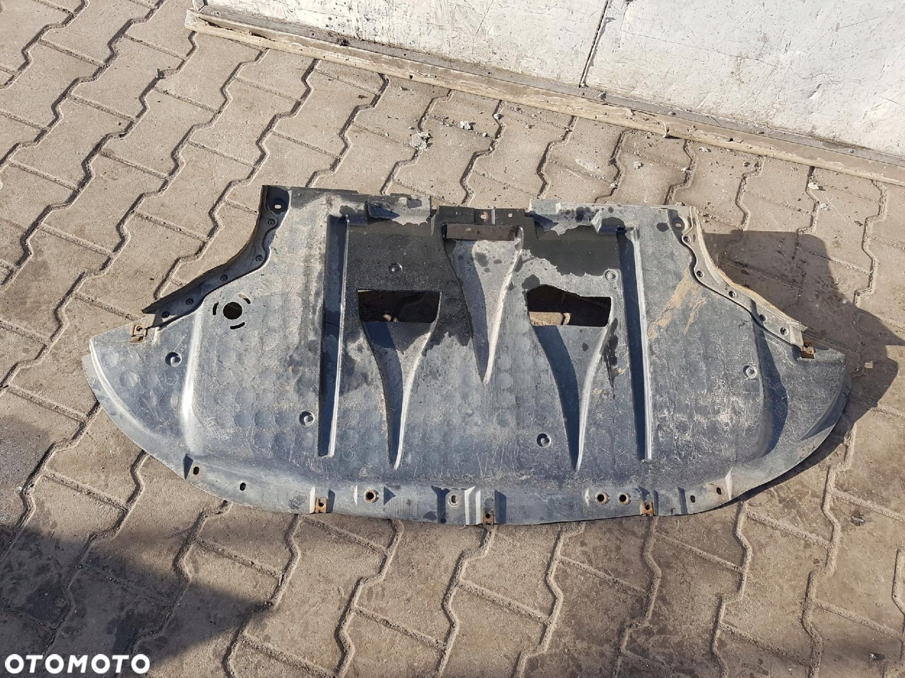 SEAT EXEO 09-13r OSŁONA POD SILNIK 3R0863821A - 2