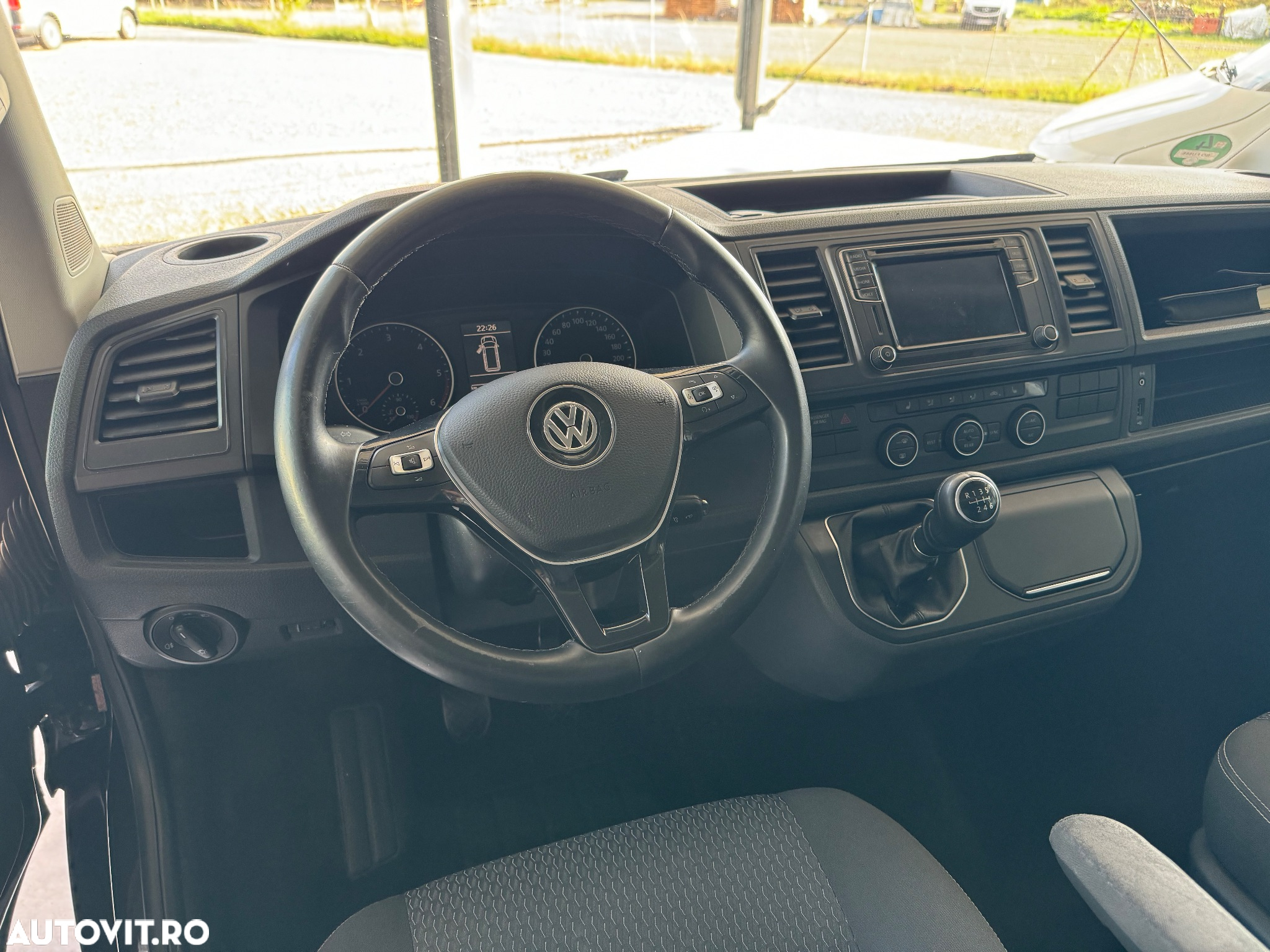 Volkswagen Multivan - 14