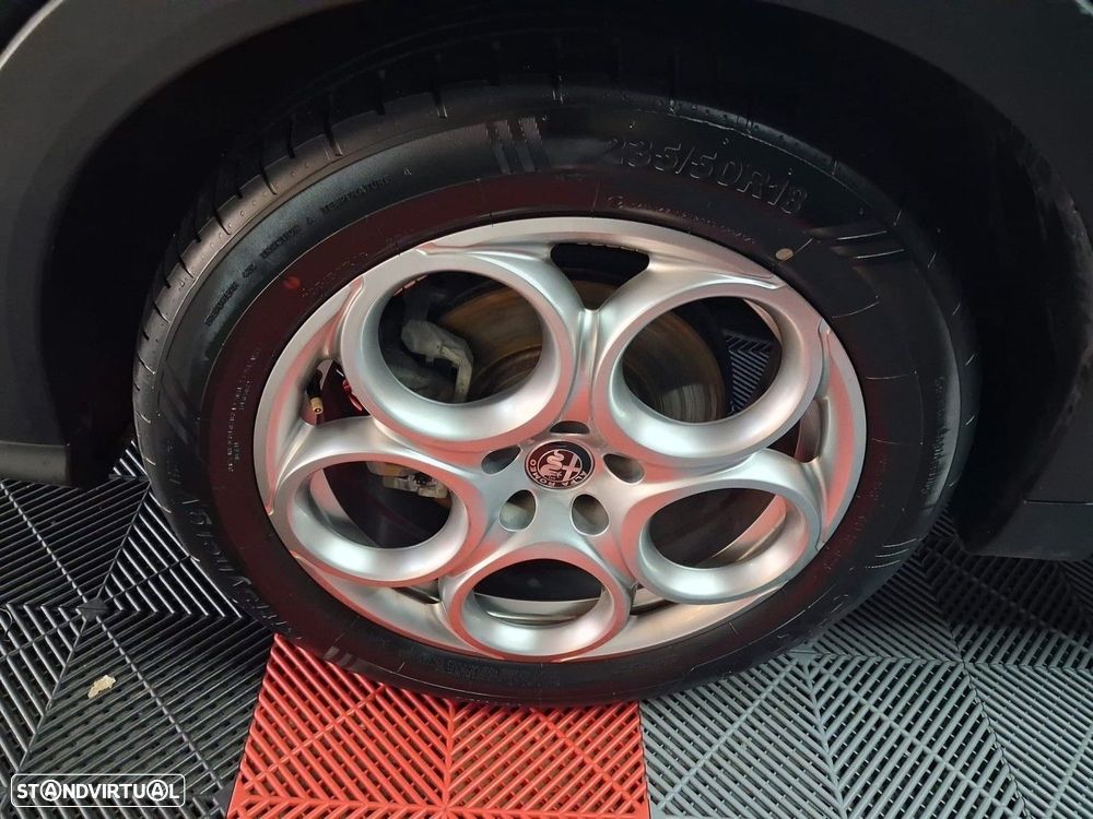 Alfa Romeo Tonale 1.5 Hybrid Sprint - 15