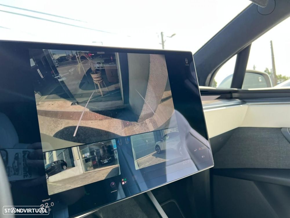 Tesla Model X Plaid AWD - 20