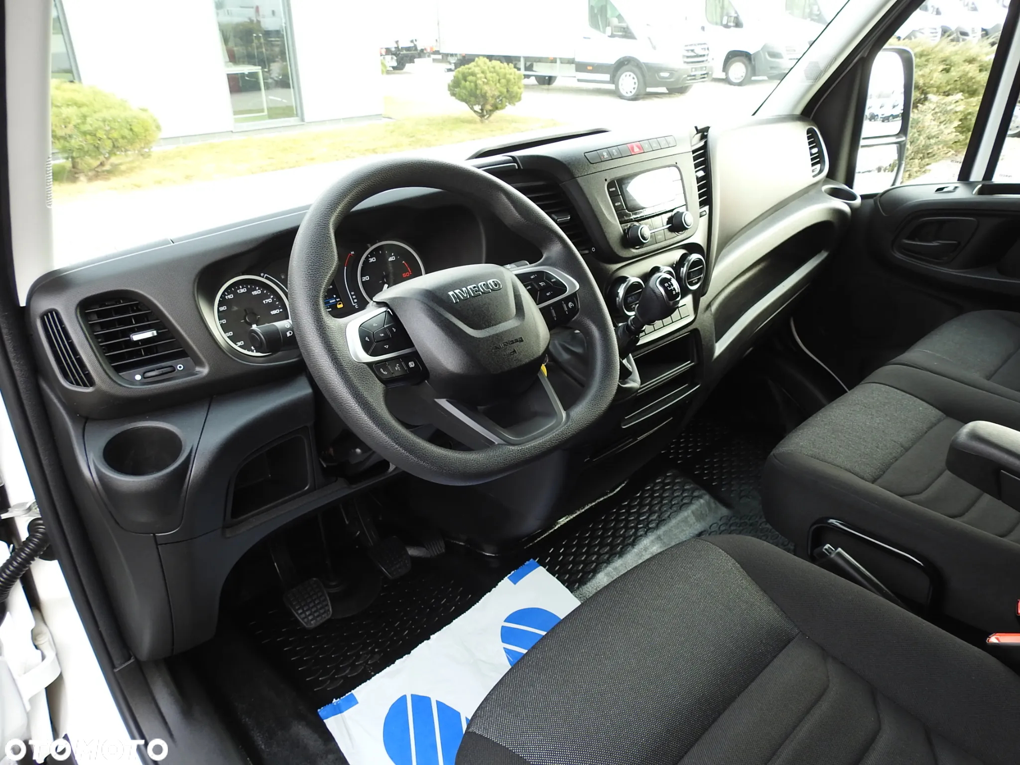 Iveco DAILY 35C16 KONTENER WINDA 8 PALET TEMPOMAT BLIŹNIACZE KOŁA KLIMATYZACJA 160KM [ 732294 ] - 3