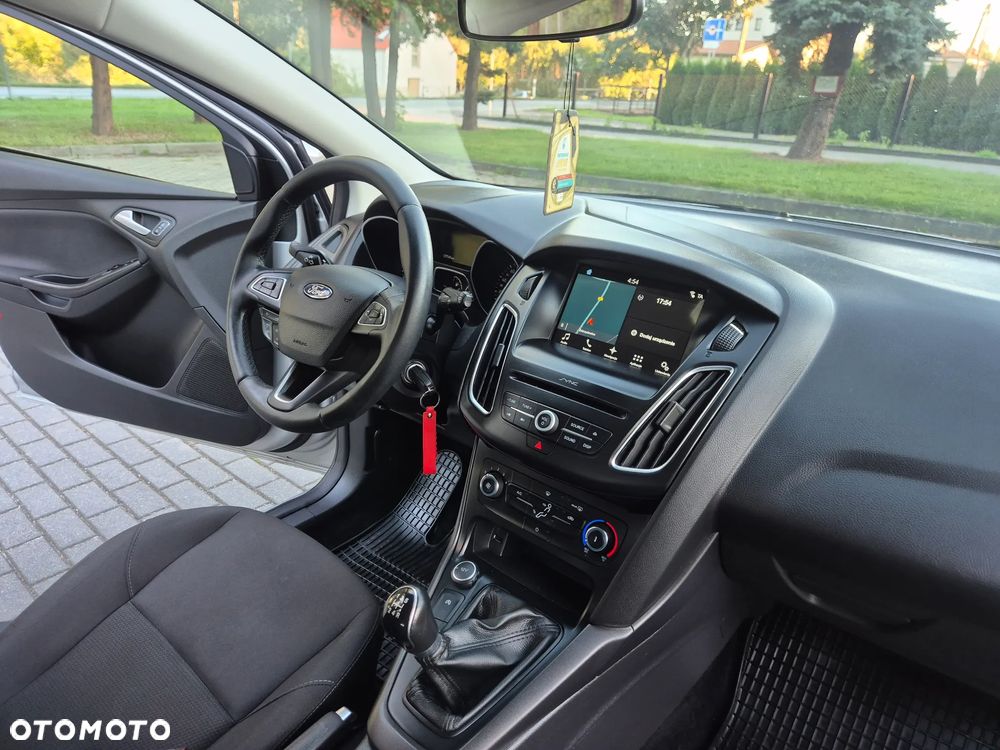 Ford Focus 1.0 EcoBoost Trend Edition Business - 31
