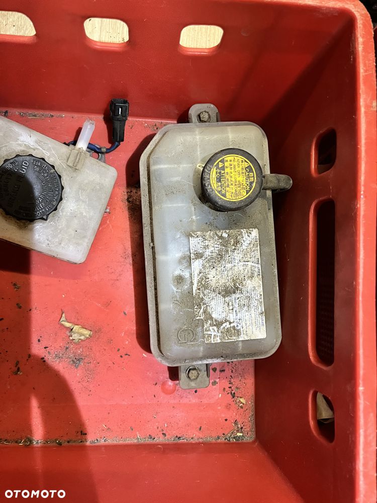 Zbiorniczek wyrównawczy Lexus LS460/ 600h 07-12r.