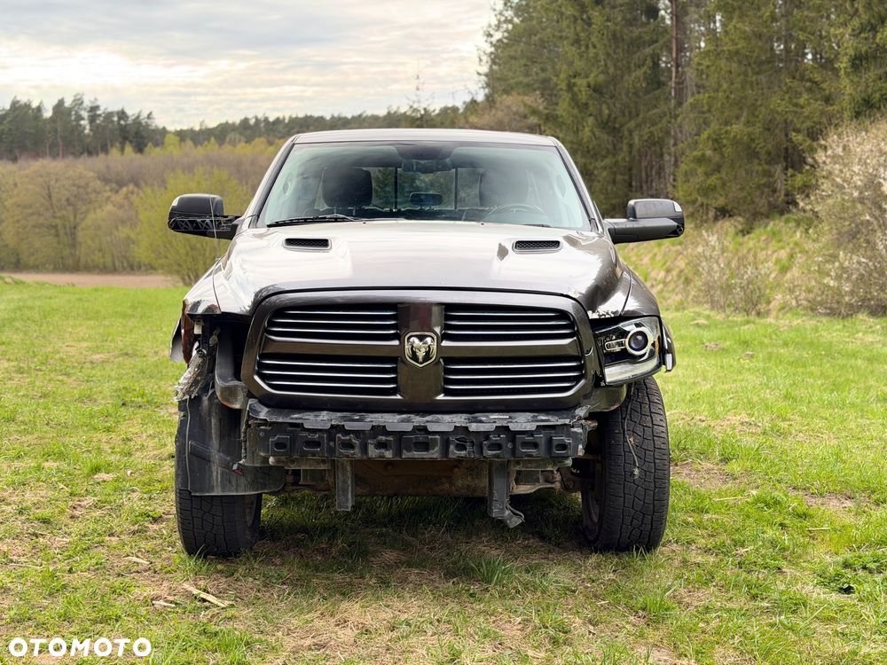 Dodge RAM 5.7 4x4 - 2