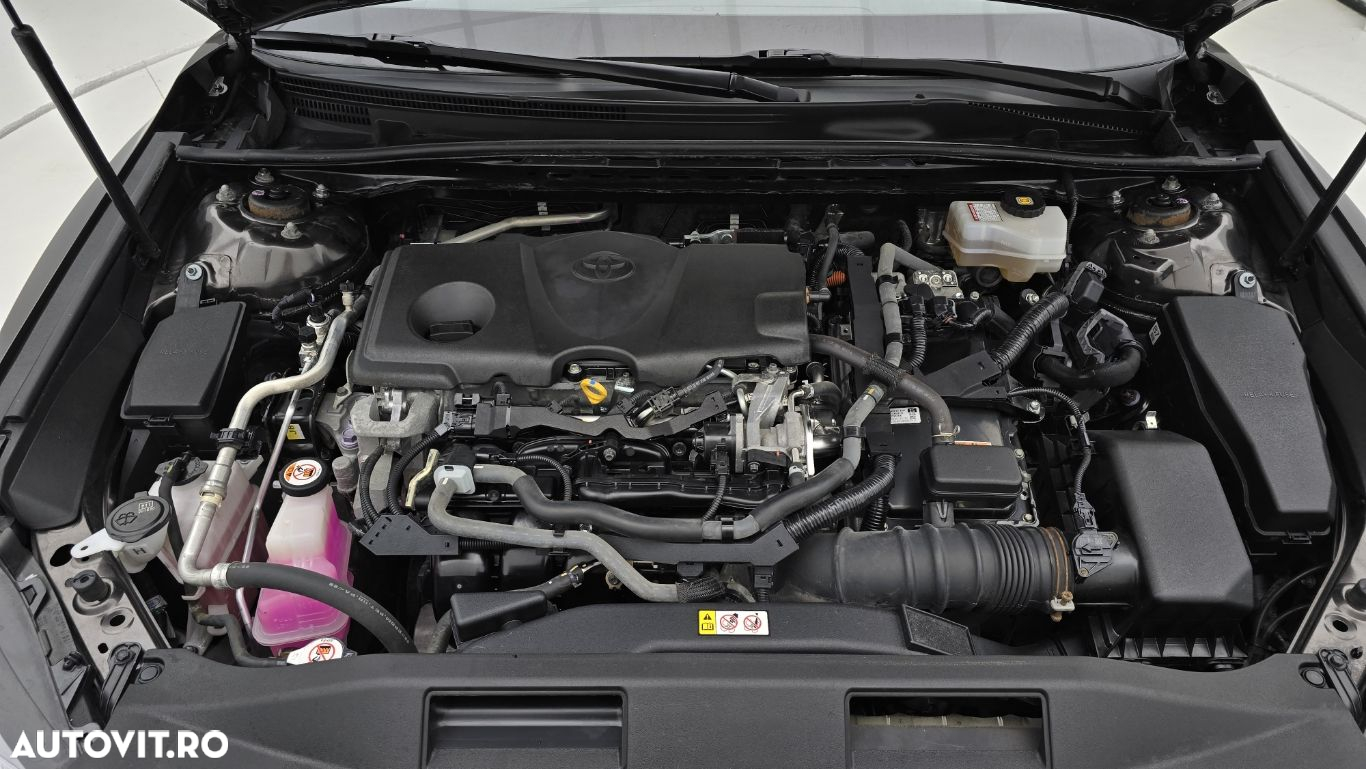 Toyota Camry - 24