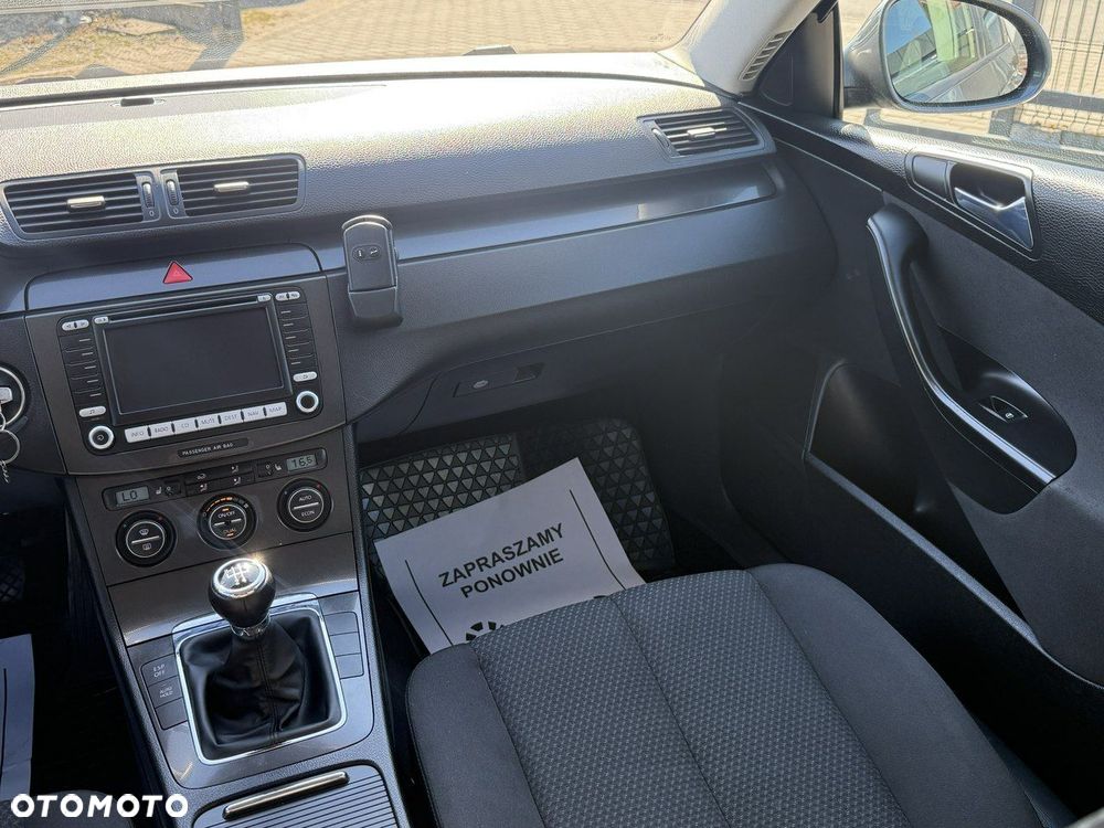 Volkswagen Passat - 21