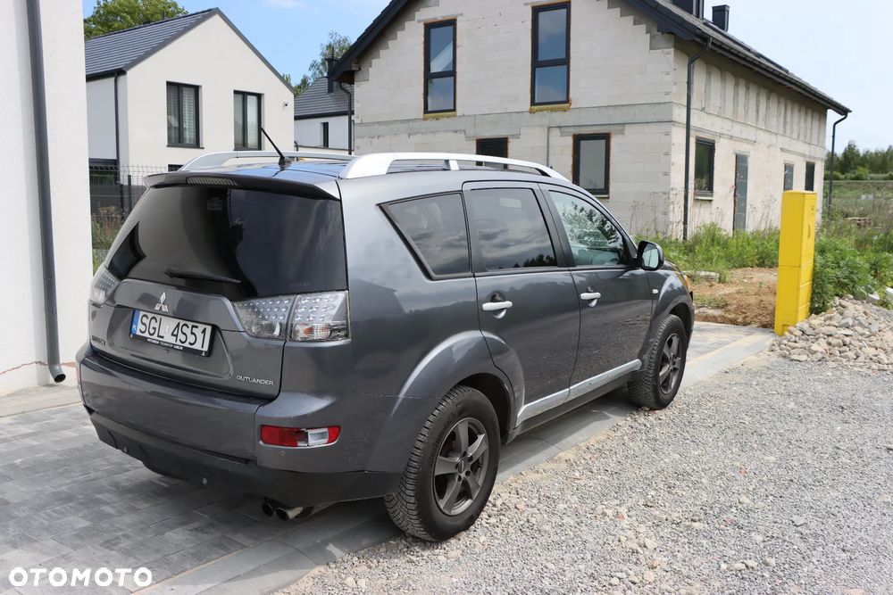 Mitsubishi Outlander 2.0 DID Instyle - 4