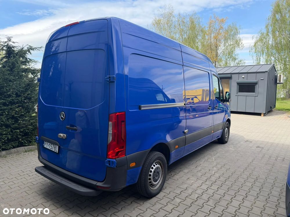 Mercedes-Benz Sprinter - 5