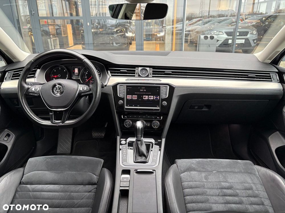 Volkswagen Passat - 9
