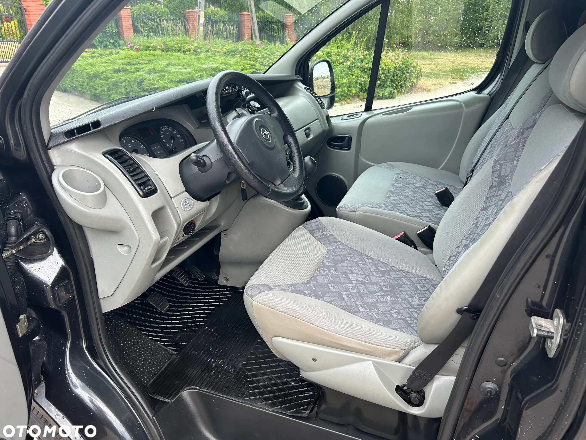 Opel Vivaro L2H1 2.9t - 7