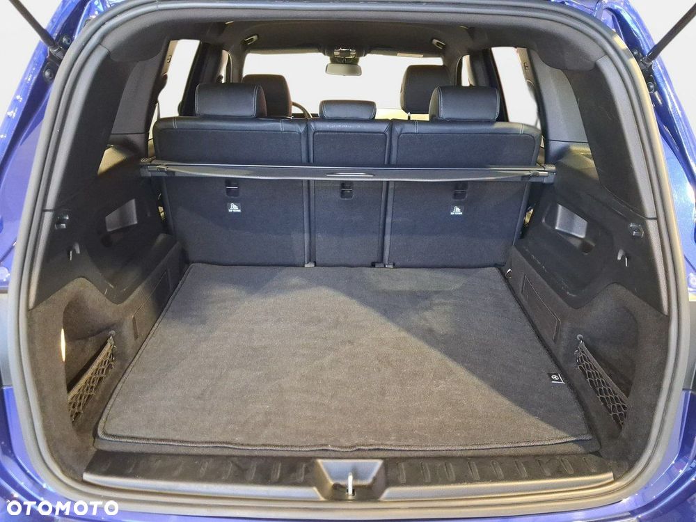 Mercedes-Benz GLB - 13