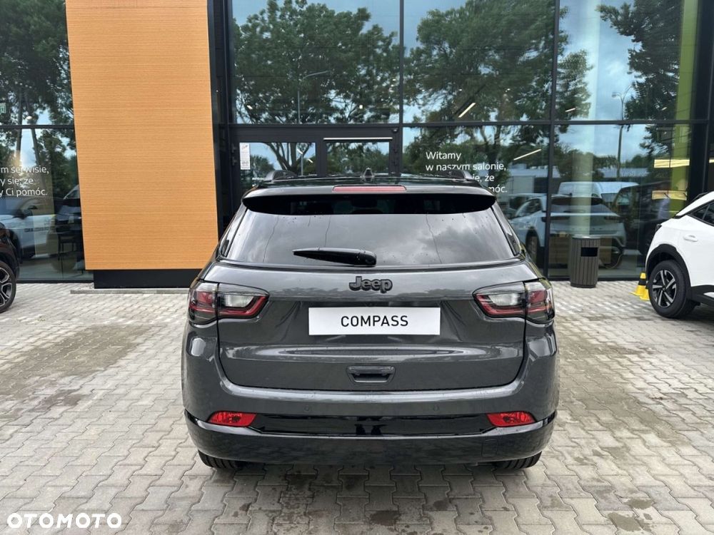 Jeep Compass - 8