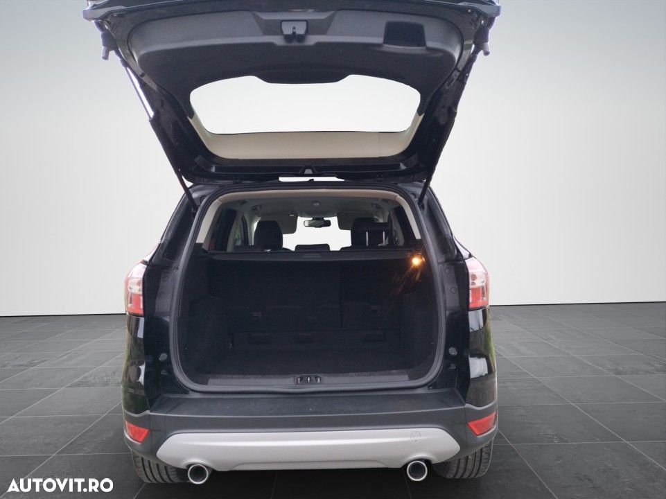 Ford Kuga - 17