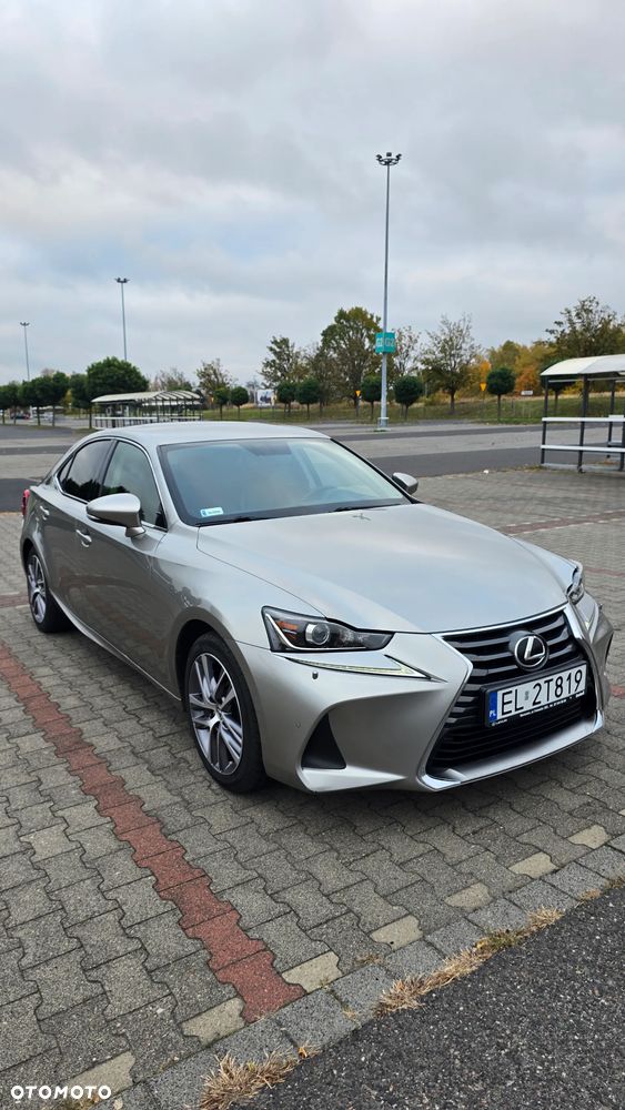 Lexus Is