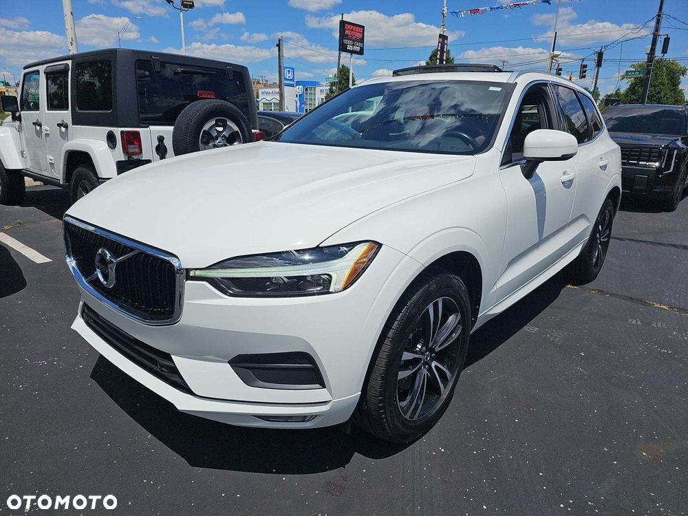 Volvo XC 60 T5 AWD Momentum - 1