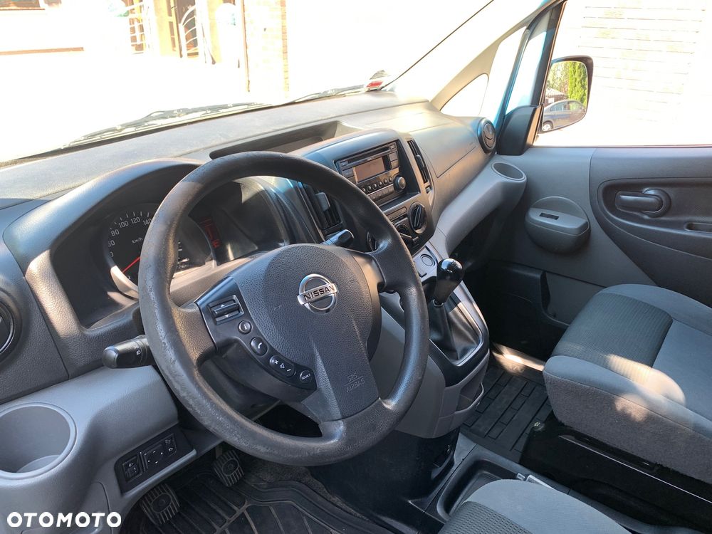 Nissan blaszak - 26