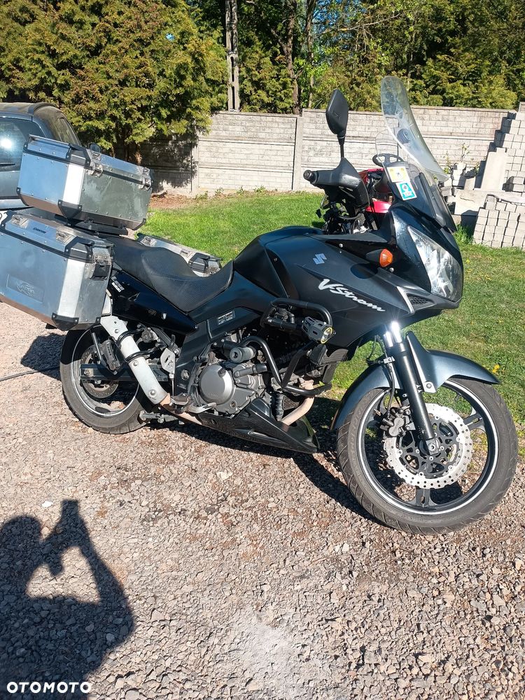 Suzuki V-STROM - 1