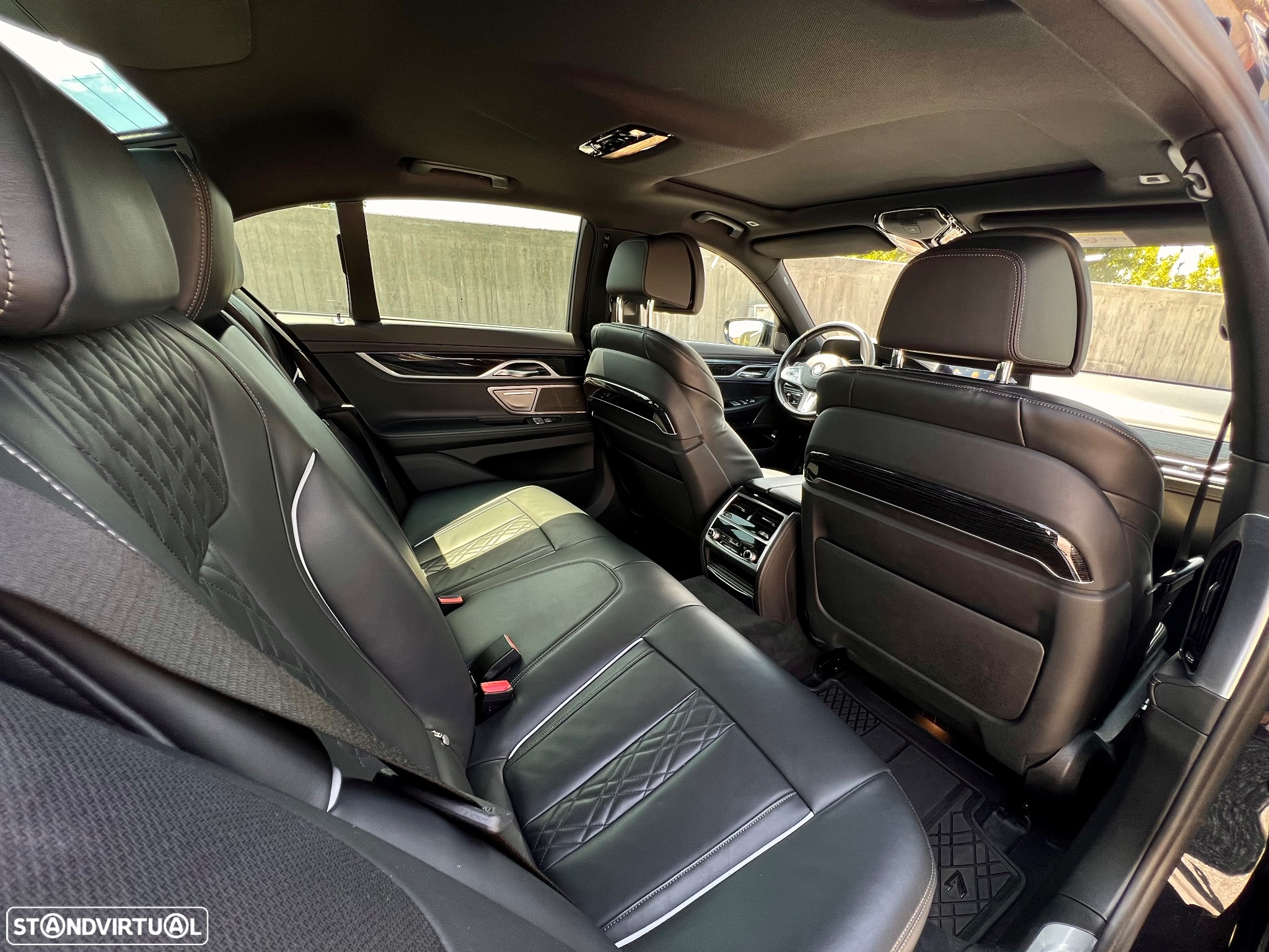 BMW 745 e iPerformance Pack M Auto - 15