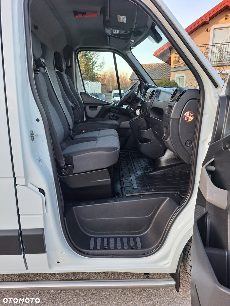 Nissan NV400 - 10