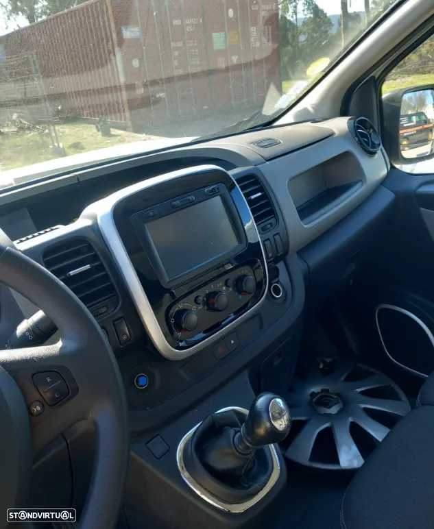 Renault Trafic III 1.6DCi Ano 2017 Para Peças - 8