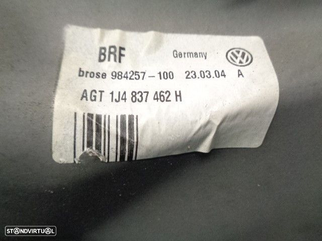 ELEVADOR DE VIDRO FRONTAL DIREITO VOLKSWAGEN GOLF IV 2001 -1C1959802A - 1