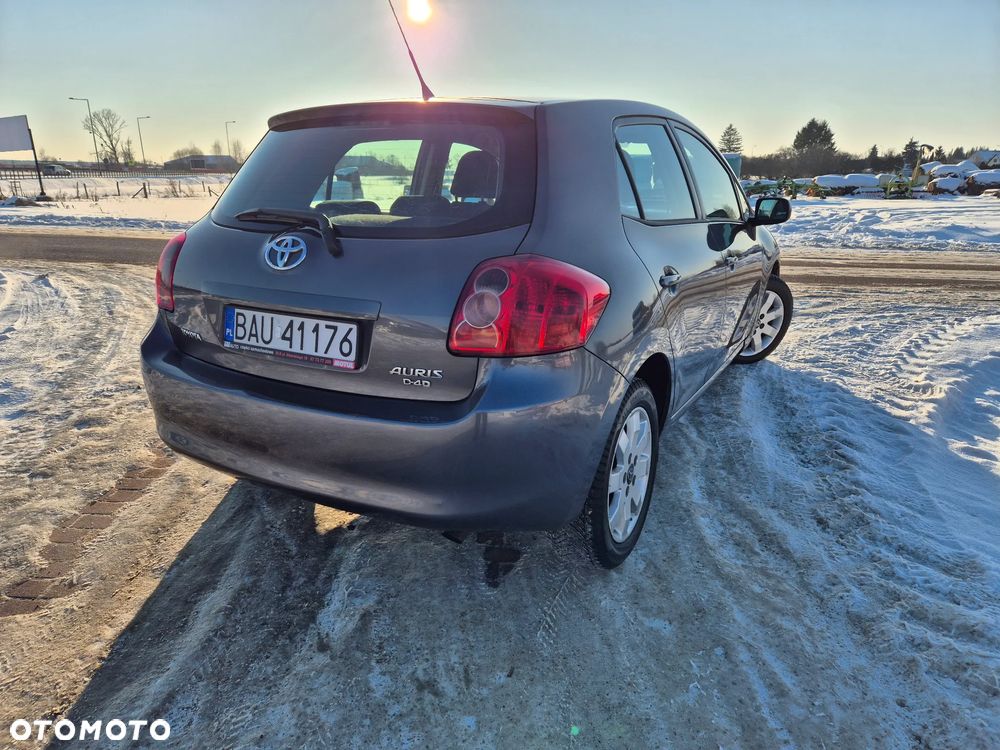 Toyota Auris 2.0 D-4D Sol - 13