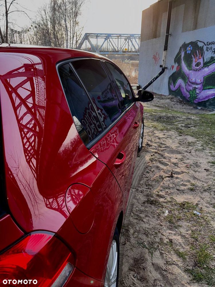 Volkswagen Golf - 10