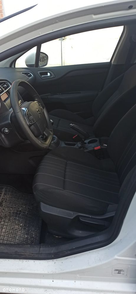 Citroën C4 HDi 90 Attraction - 7