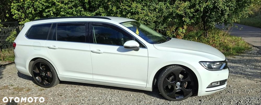 Volkswagen Passat - 1