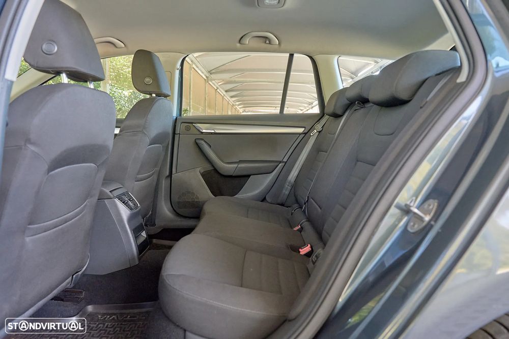 Skoda Octavia Break 1.6 TDi Elegance - 14