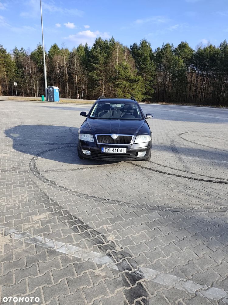 Skoda Octavia 1.6 FSI Ambiente - 1