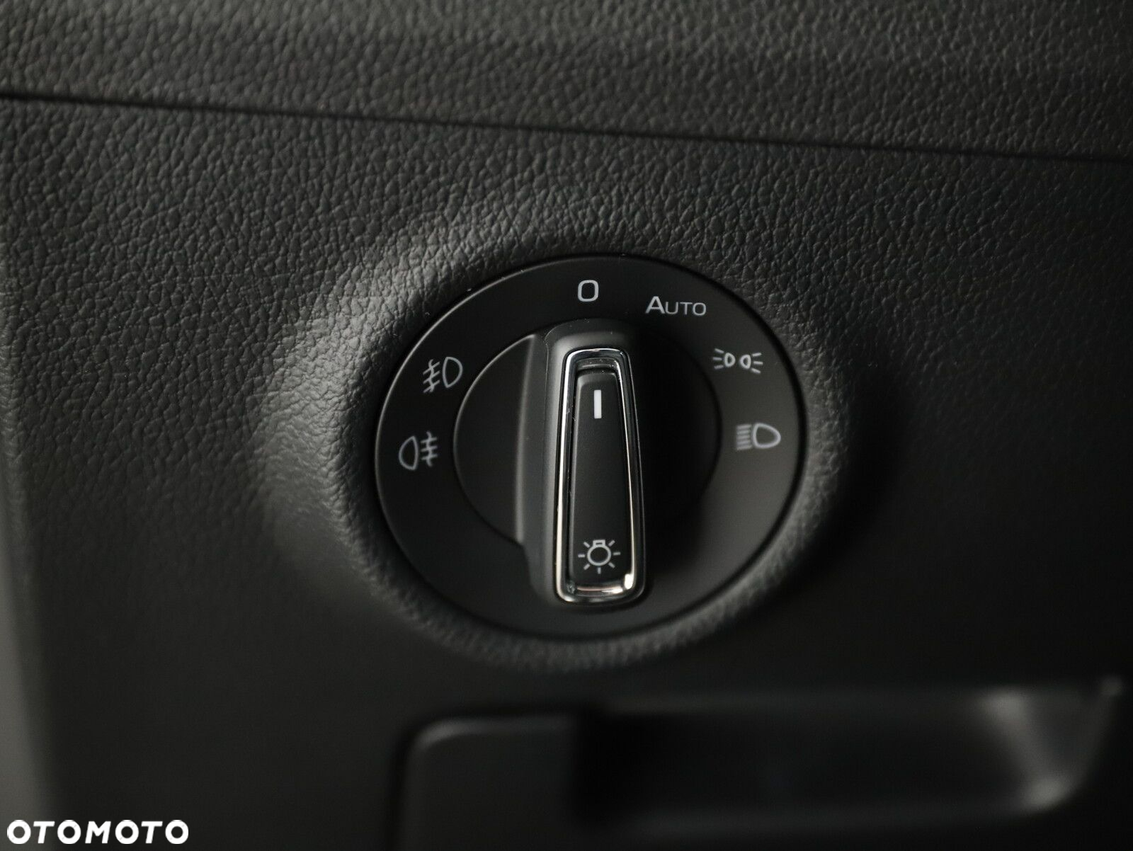 Skoda Superb 2.0 TDI SCR L&K DSG - 17