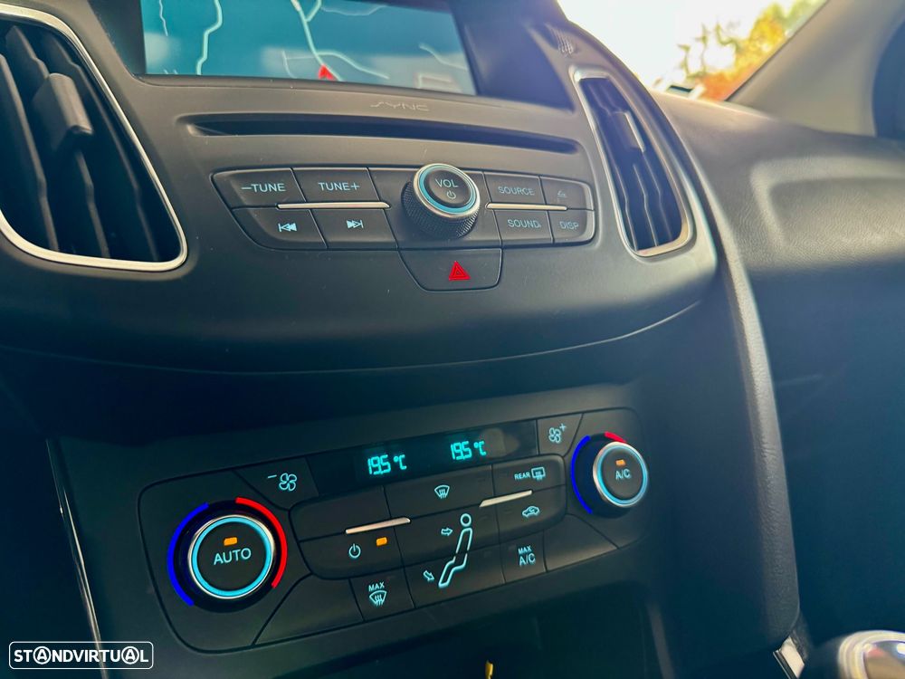 Ford Focus 1.0 SCTi Titanium - 15