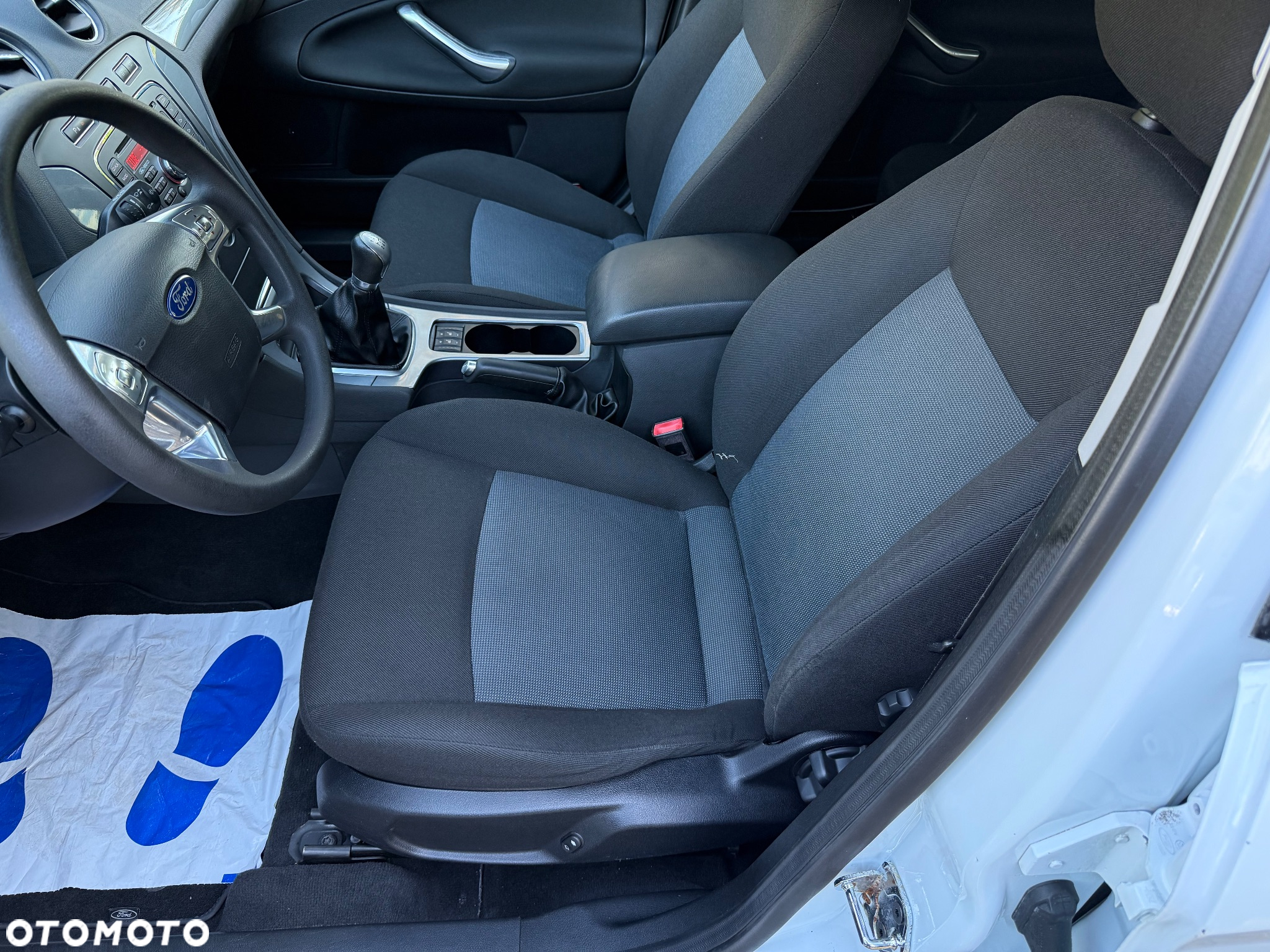 Ford Mondeo - 26