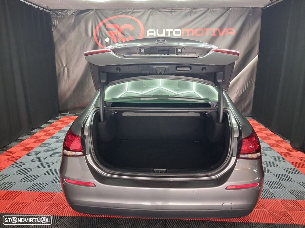 Mercedes-Benz A 200 Limousine d Progressive Aut. - 8