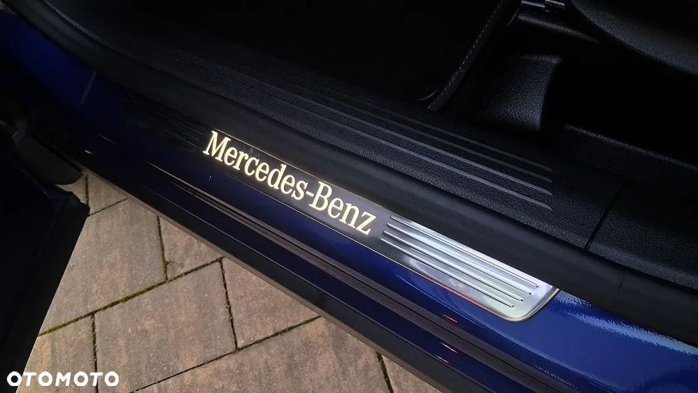 Mercedes-Benz GLB 250 4-Matic Progressive 8G-DCT - 30