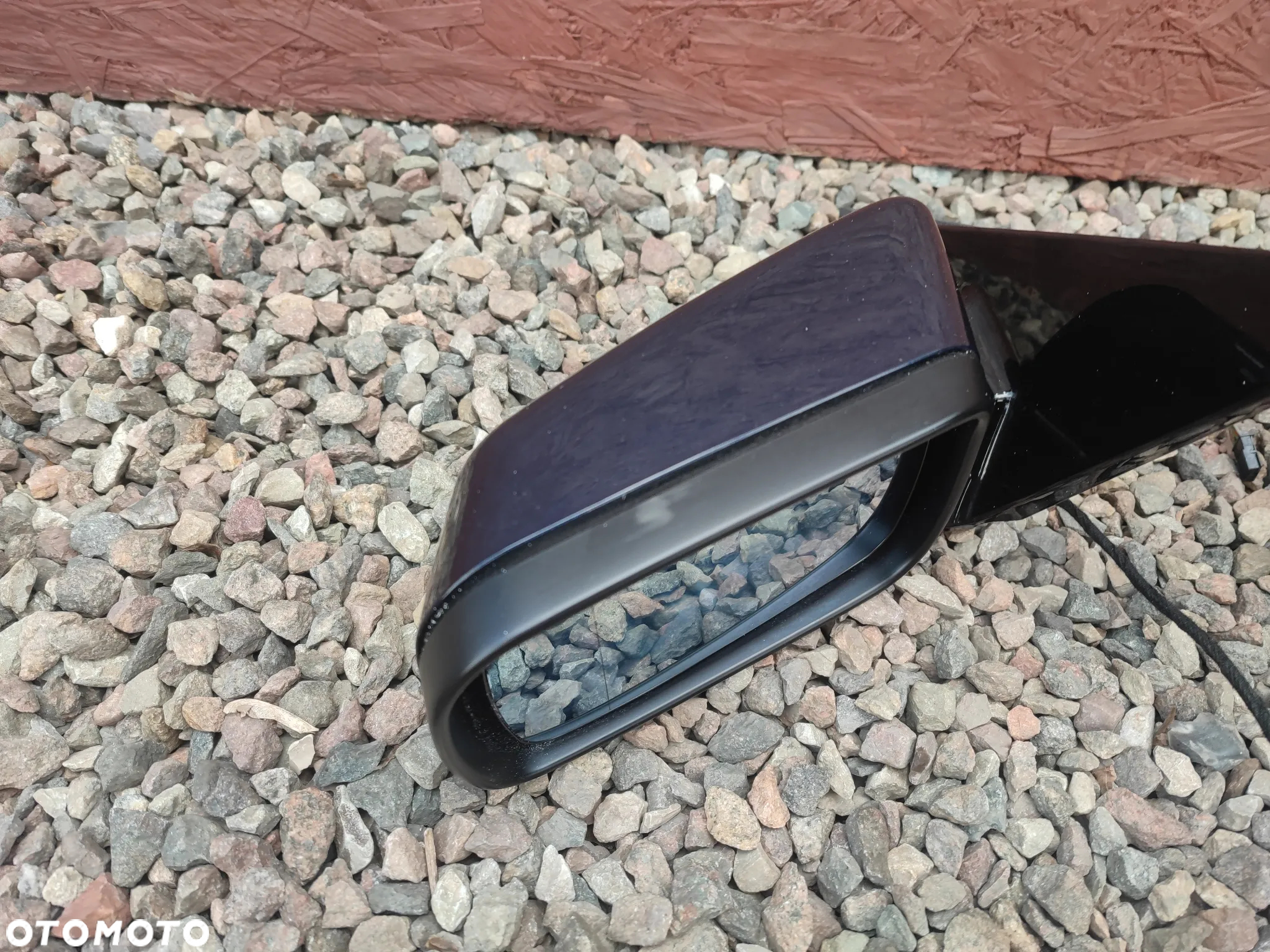 BMW E46 SEDAN / TOURING ORYGINALNE LUSTERKO LEWE / PRAWE ZEWNĘTRZNE EUROPA Z WERSJI SCHADOW-LINE ( CZARNY GŁĘBOKI POŁYSK ) W KOLORZE ORIENTBLAU Metallic 317/5 NA KOSTKĘ 5 PIN O NR. 51 16 7 890 828 / 51 16 7 890 825 OEM W BARDZO DOBRYM STANIE - 5