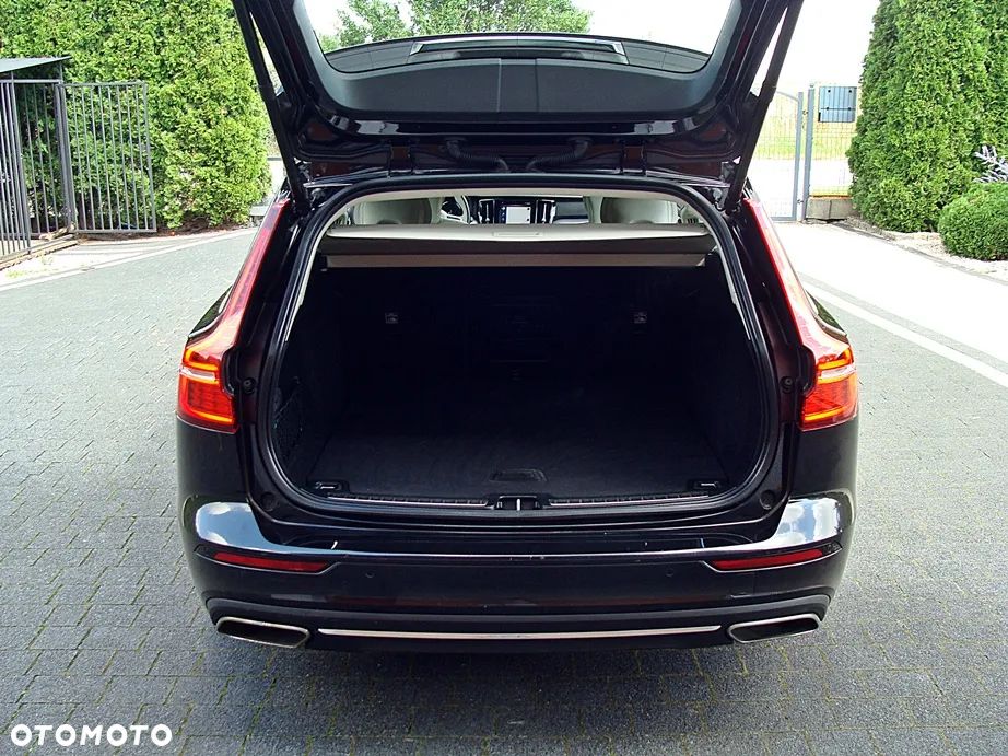 Volvo V60 T6 AWD Recharge Geartronic Inscription Expression - 28