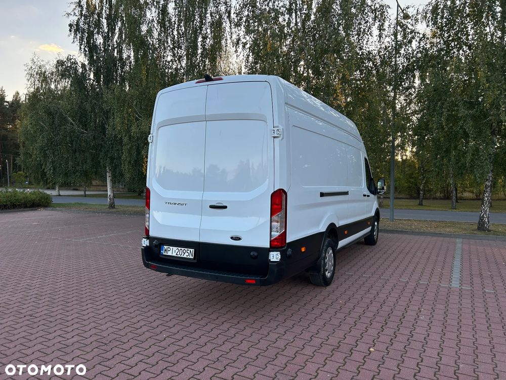 Ford Transit - 12