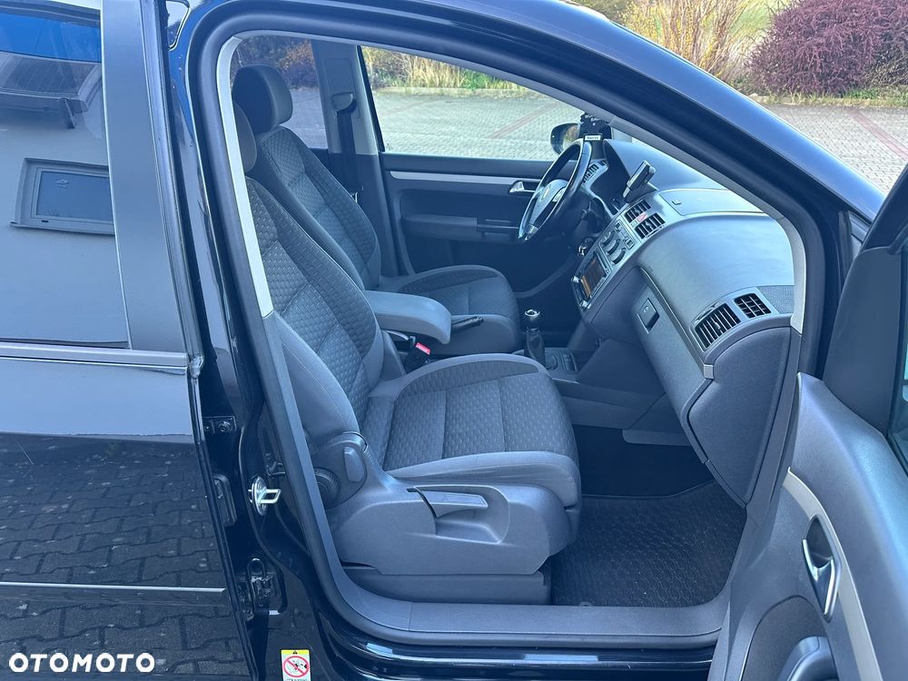 Volkswagen Touran 1.9 TDI DPF BlueMot Highline - 18