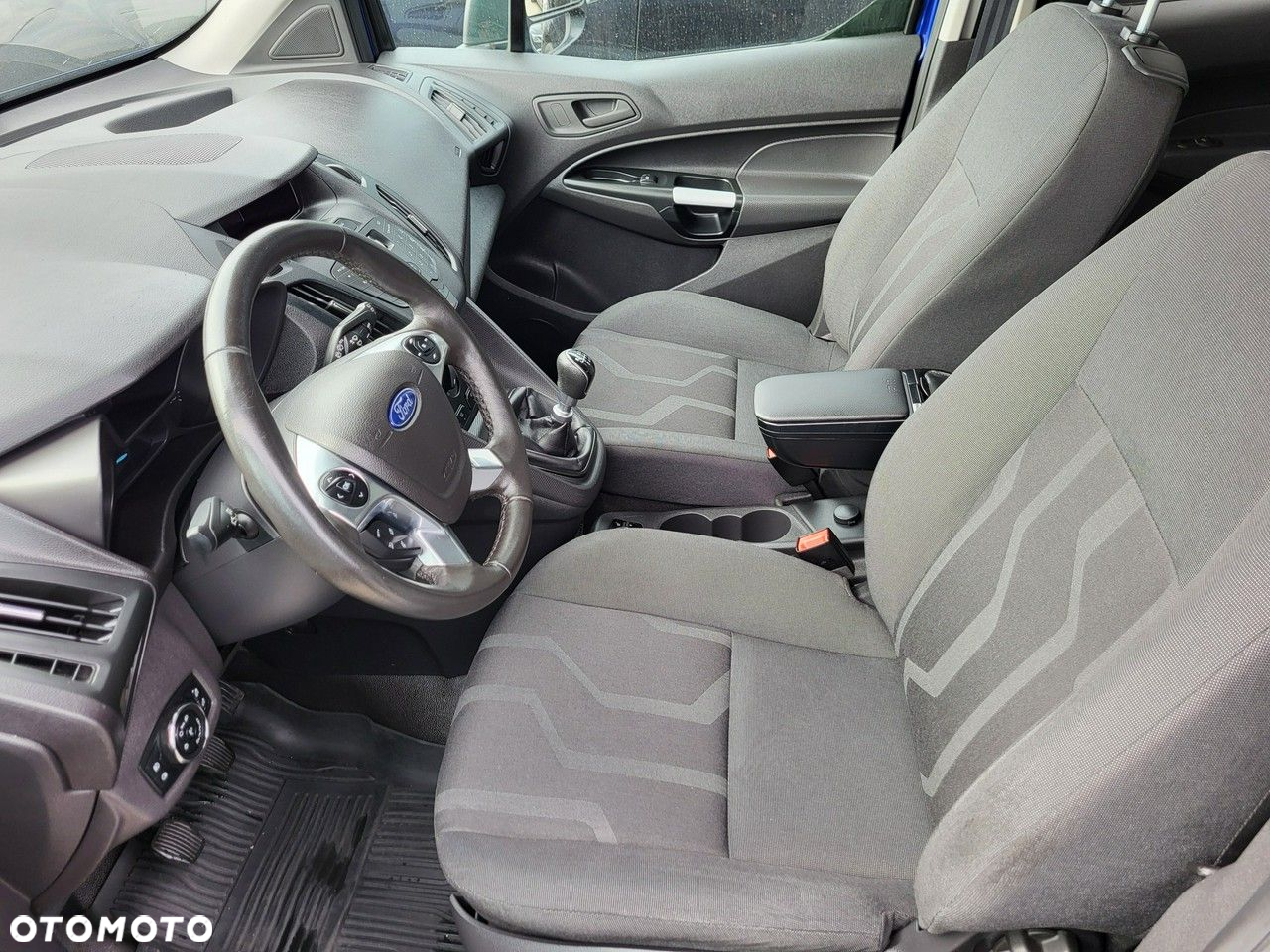 Ford Transit Connect - 17