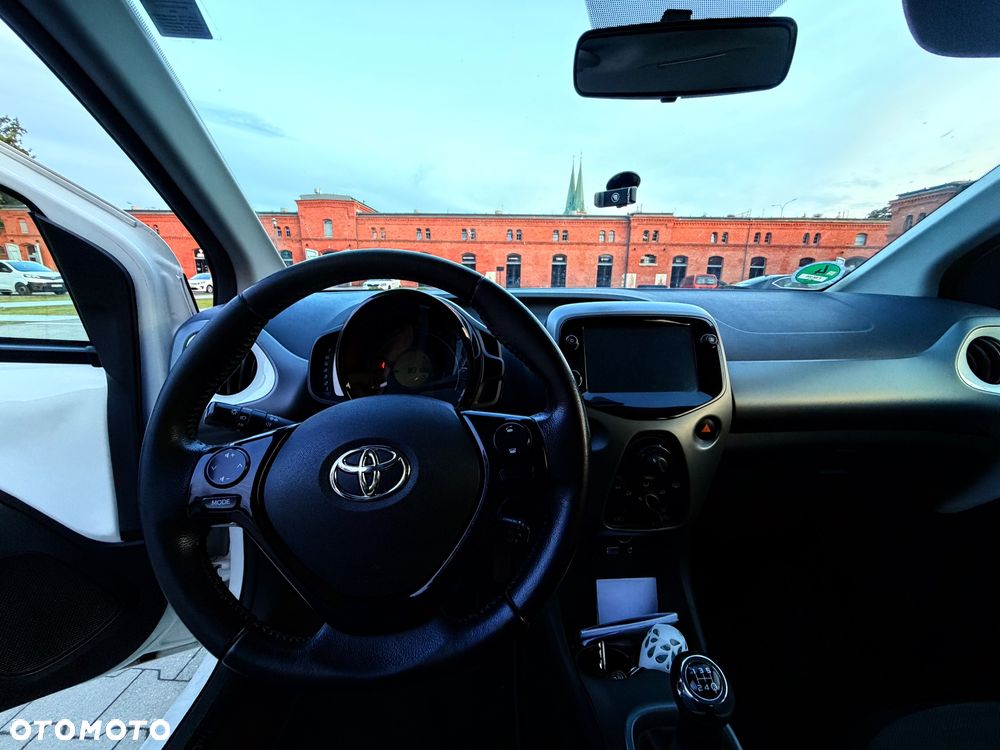 Toyota Aygo x-play - 14